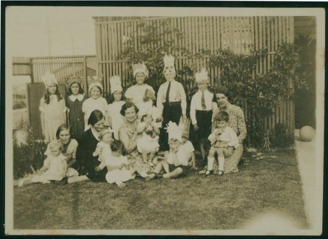 Image Courtesy of the State Library of Victoria.  Image no.  H2010.137/14 http://handle.slv.vic.gov.au/10381/85452 