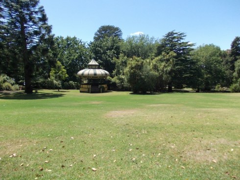 HAMILTON BOTANICAL GARDENS