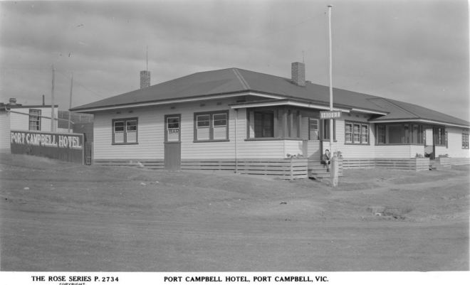 PORT CAMPBELL HOTEL. Image courtesy of the State Library of Victoria. http://handle.slv.vic.gov.au/10381/62326 